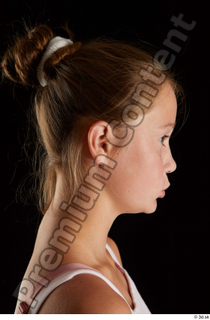 Isla  2 U head phoneme side view 0001.jpg